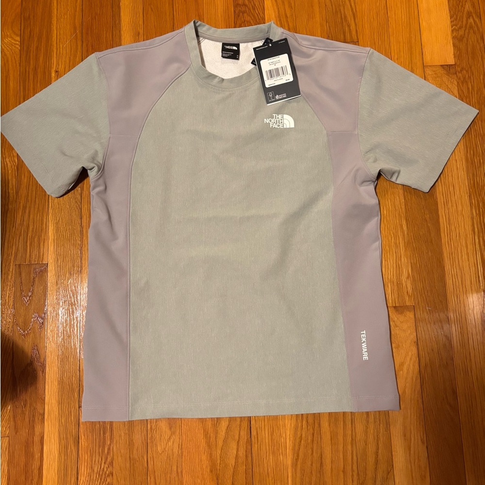 The North Face Men's Gray T-Shirt